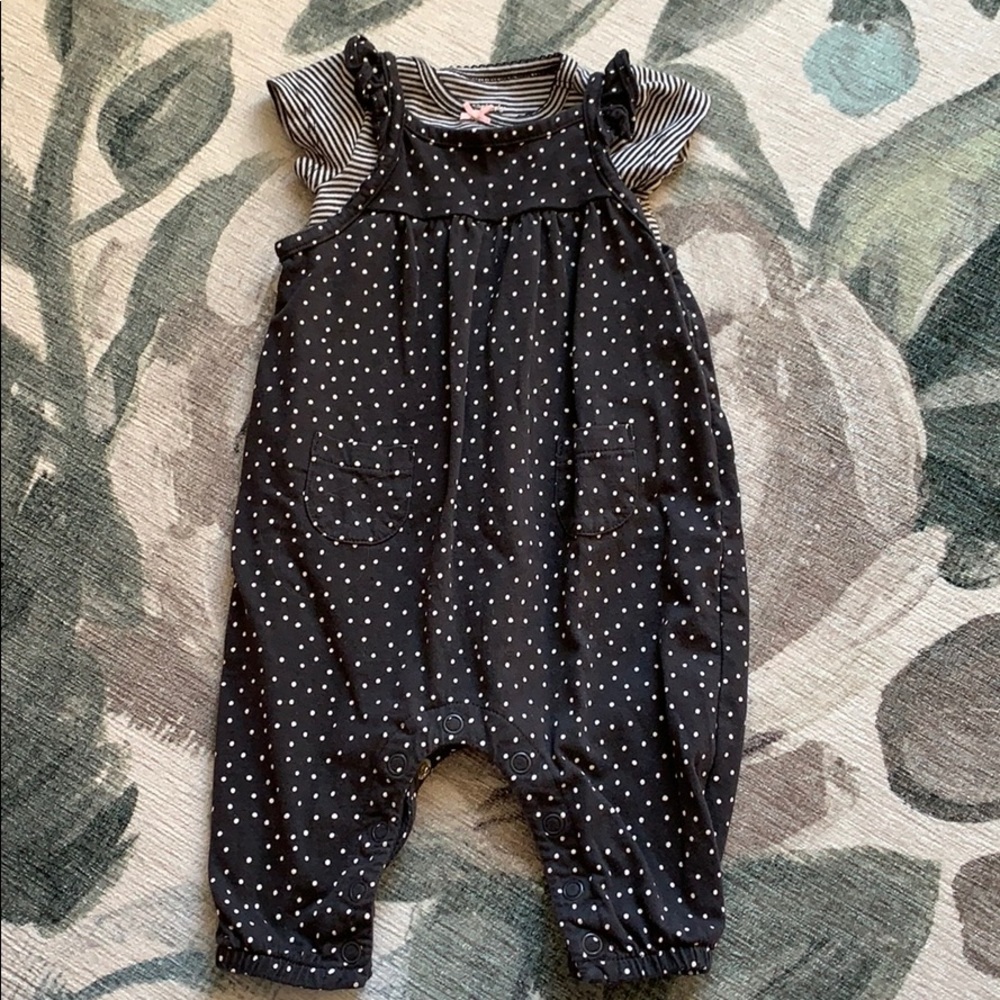 Carter’s size 3m outfit